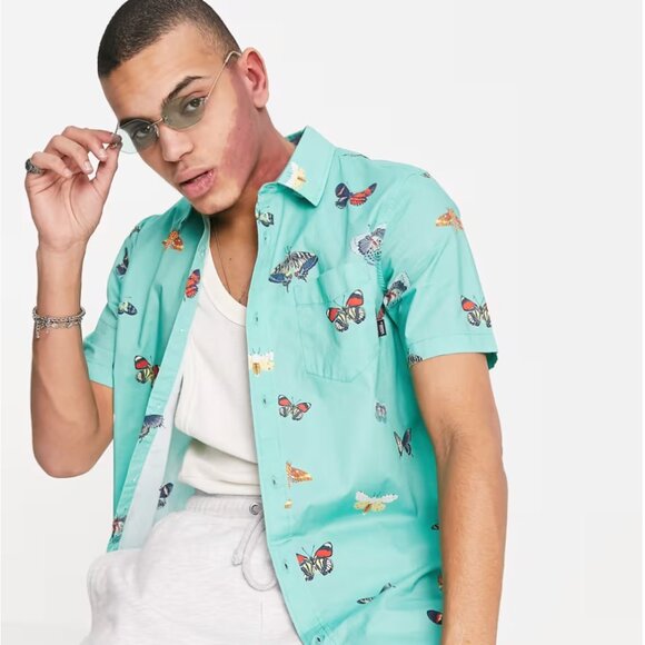 NWT Vans Metamorphosis Butterfly Print Short Sleeve Button-Up Shirt - L - Picture 1 of 10